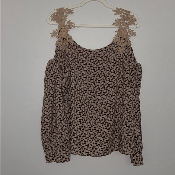 tan and black patterned blouse w 3/4 length sleeves and crochet straps - NWOT - Picture 1 of 8